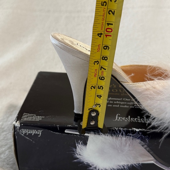 NWOT Vintage ✨Fredericks of Hollywood✨Marabou Slippers Size 6 - Picture 10 of 12